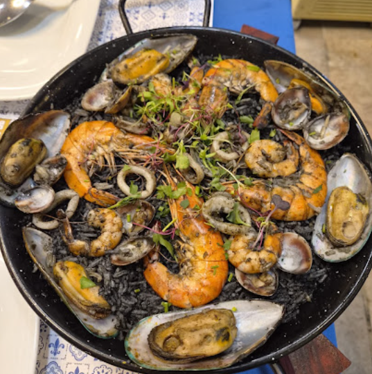 Arroz preto de marisco