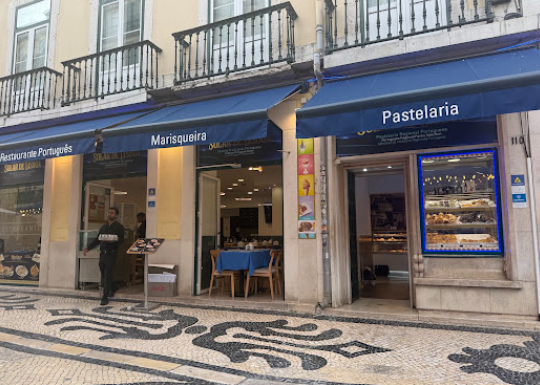 Fachada do Solar de Lisboa na Rua Augusta